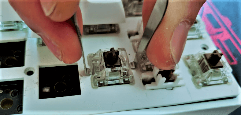 Remove Switches from Keyboard by Using a Keycap Puller